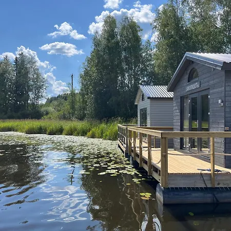 Kelluva Jokimaja Chalet