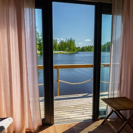 Kelluva Jokimaja Chalet